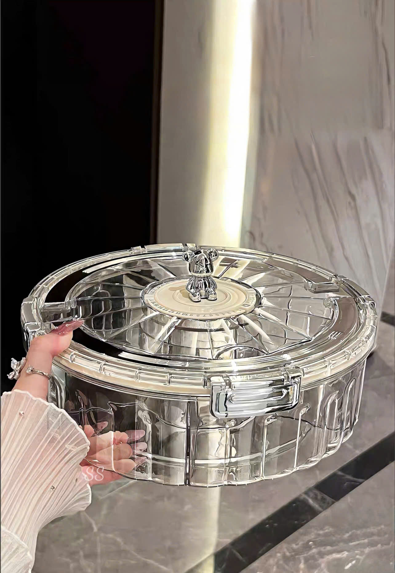 Khay Mứt Hình Gấu Vân Kim Cương 6 Ngăn Kèm Quai Xách – Hộp Đựng Bánh Kẹo Mứt Tết Sang Trọng, Hiện Đại - HÀNG CHÍNH HÃNG MINIIN