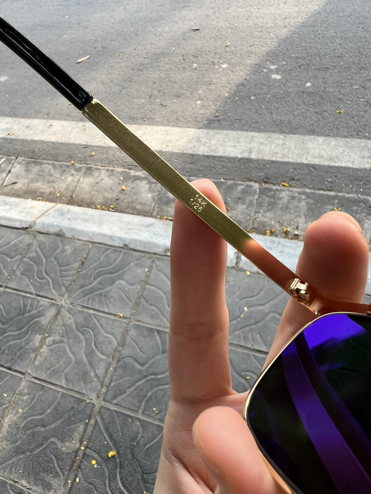 Kính râm Nam Mắt Kính Thủy Tinh Váng Dầu Gọng Titaium Mạ Vàng 14K/25