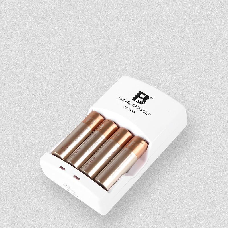 Bộ box sạc kèm 4 pin AA FB 2500mAh hàng nội địa cực bền