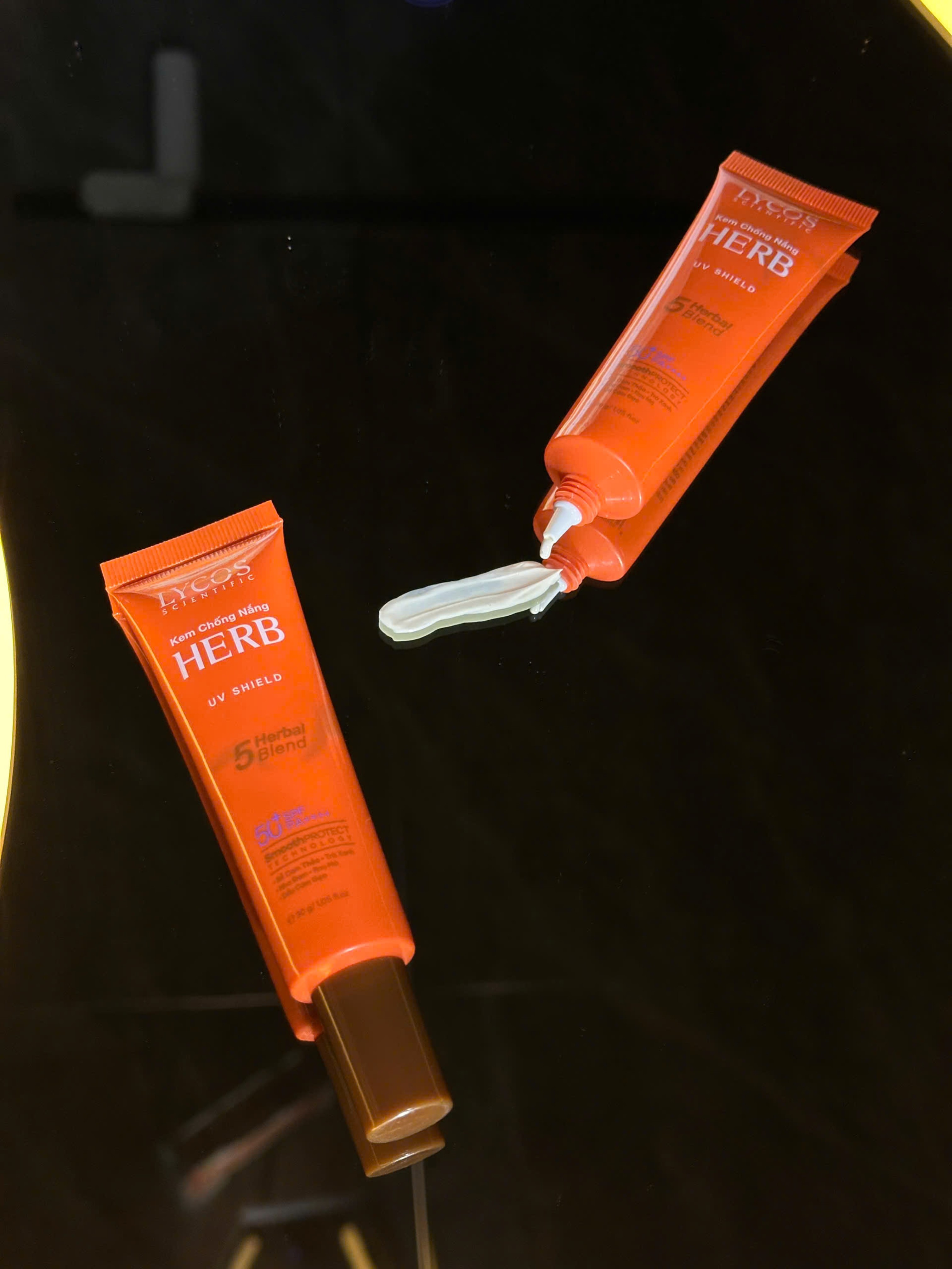 [Nâng cấp] Kem Chống Nắng Kiểm Soát Dầu Lycos Herb UV Shield SPF 50+ PA ++++ kiểm soát bóng nhờn hiệu quả