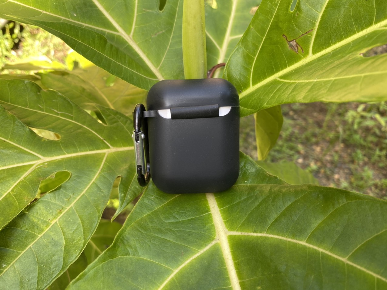 Vỏ bảo vệ bao đựng tai nghe Beartek OPTAIS55B case dày dặn chống va đập phù hợp với tai nghe air pods 1/2/i12/i9/i7/b66 – Hàng nhập khẩu