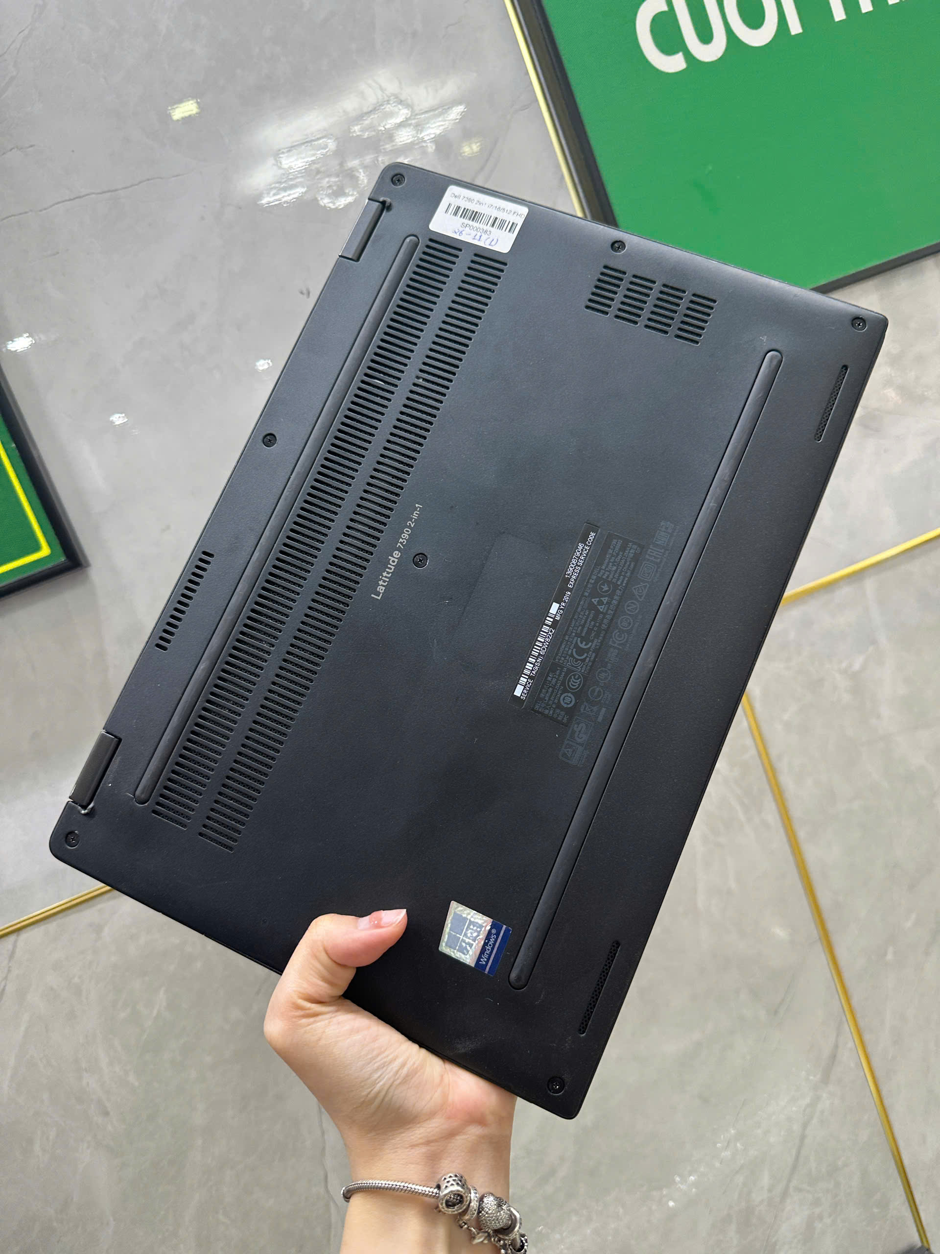 Dell Latitude 7390 2in1 | Core i7, RAM 16GB, SSD 512G, 13.3inch Full HD, màn cảm ứng - Hàng chính hãng