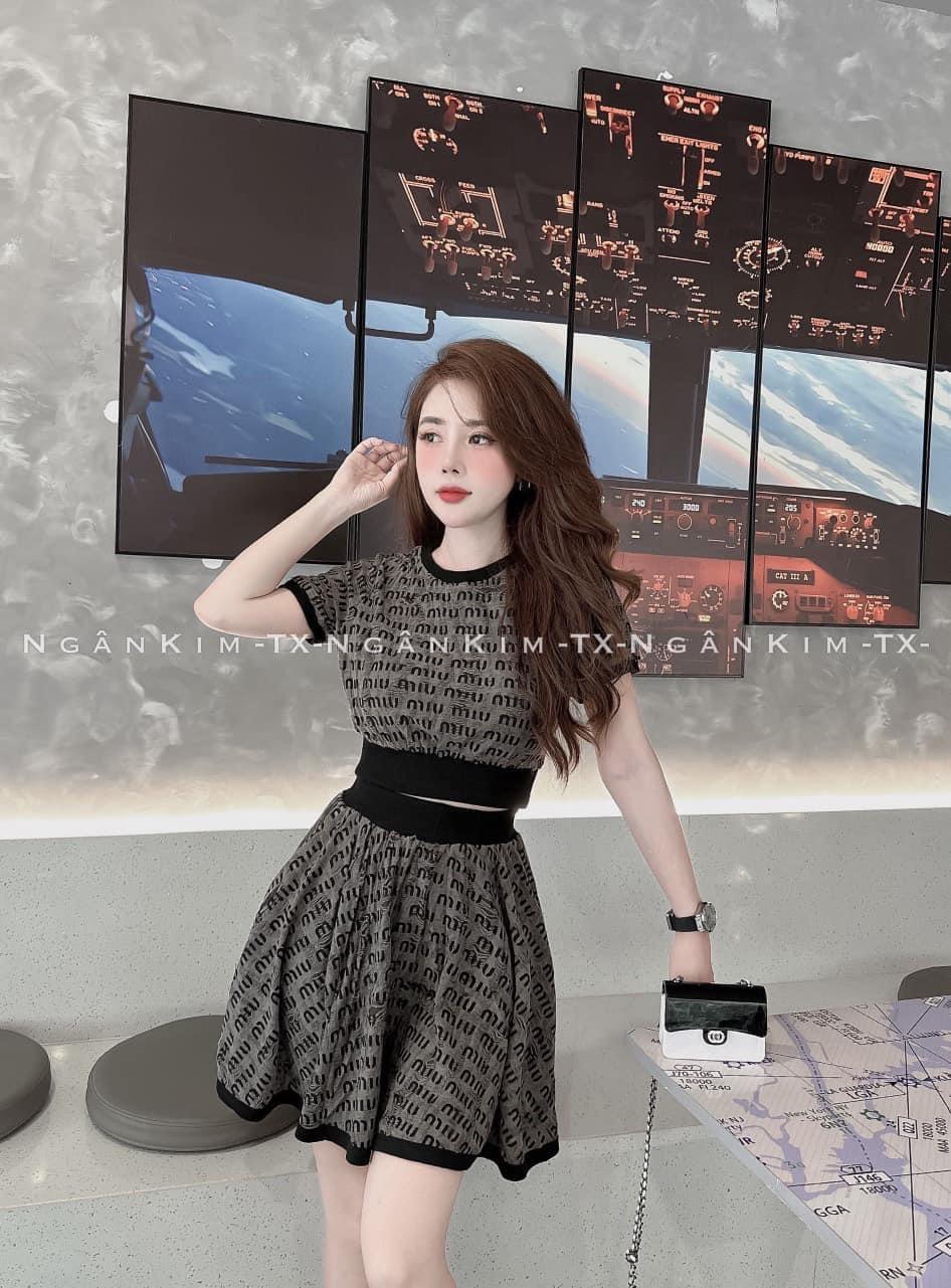 SET ĐI CHƠI, SET 2 MÓN ÁO CROPTOP TAY NGẮN BO EO PHỐI CHÂN VÁY NGẮN XÒE CỰC KUTE