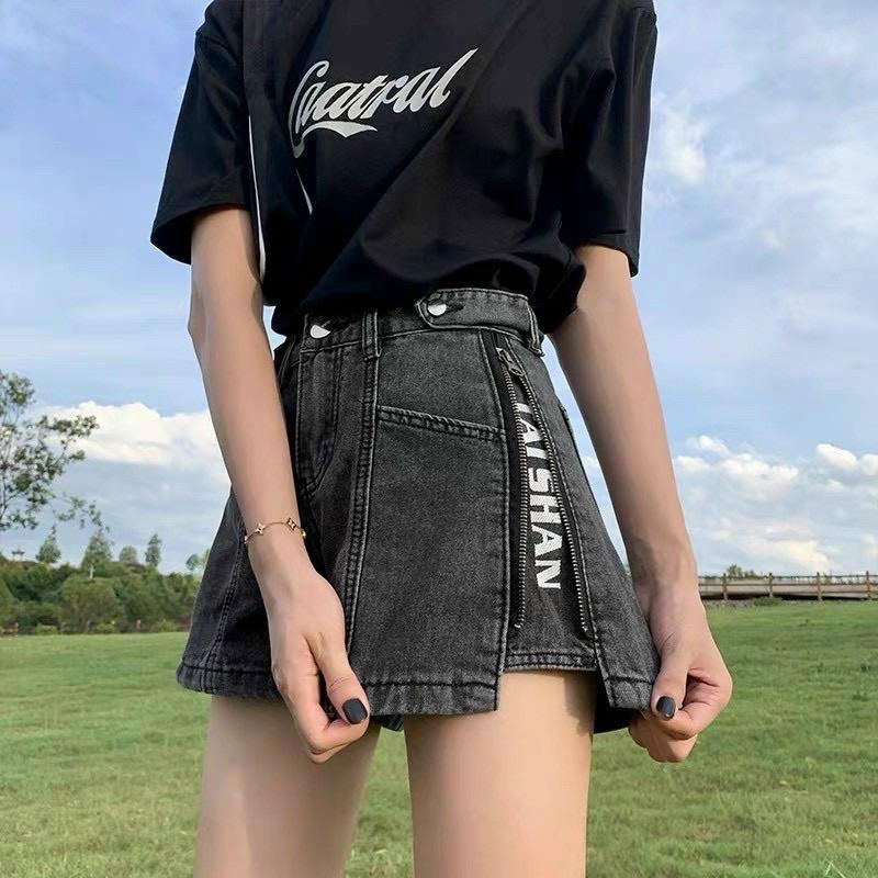 Quần sooc jeans kéo khoá sườn cá tính