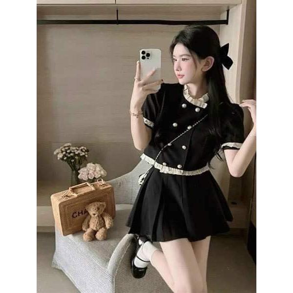 Set áo croptop bèo kèm chân váy xếp ly, Set bộ đồ nữ áo phối viền voan cài nút thật kèm chân váy xòe