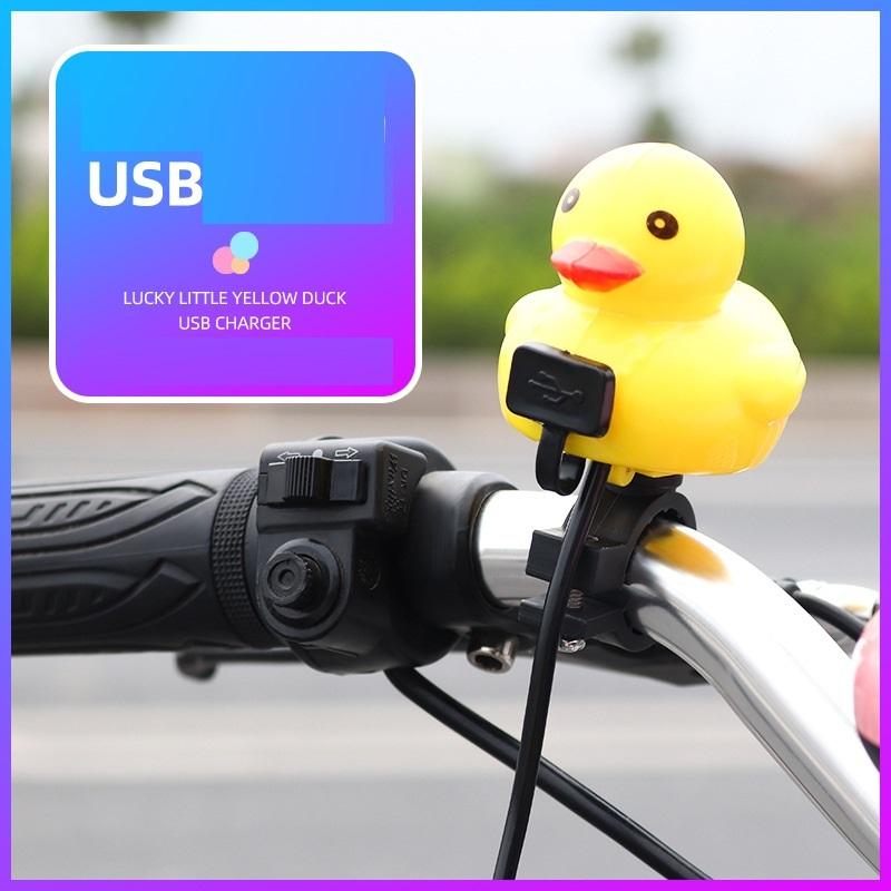 Sạc điện thoại trên xe hình vịt trang trí
