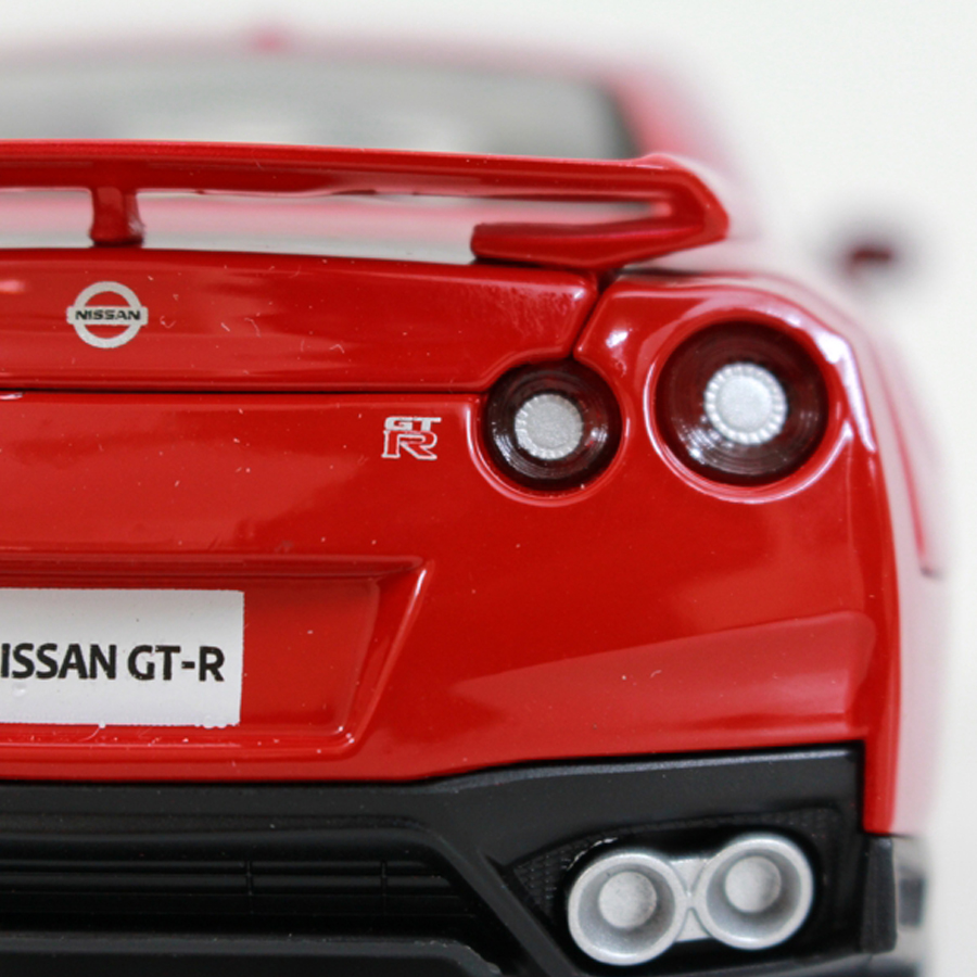 Mô Hình Xe Nissan GT-R 2017 Red 1:24 Bburago - MH18-21082