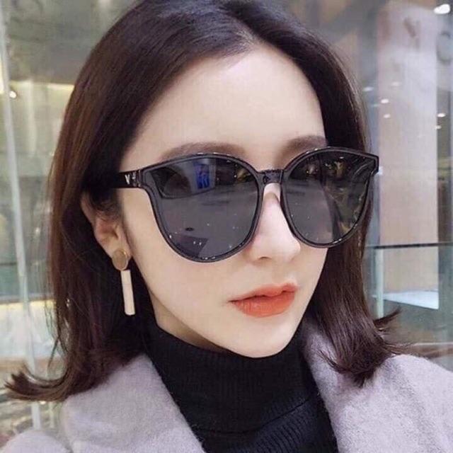 KÍNH THỜI TRANG V SANG CHẢNH