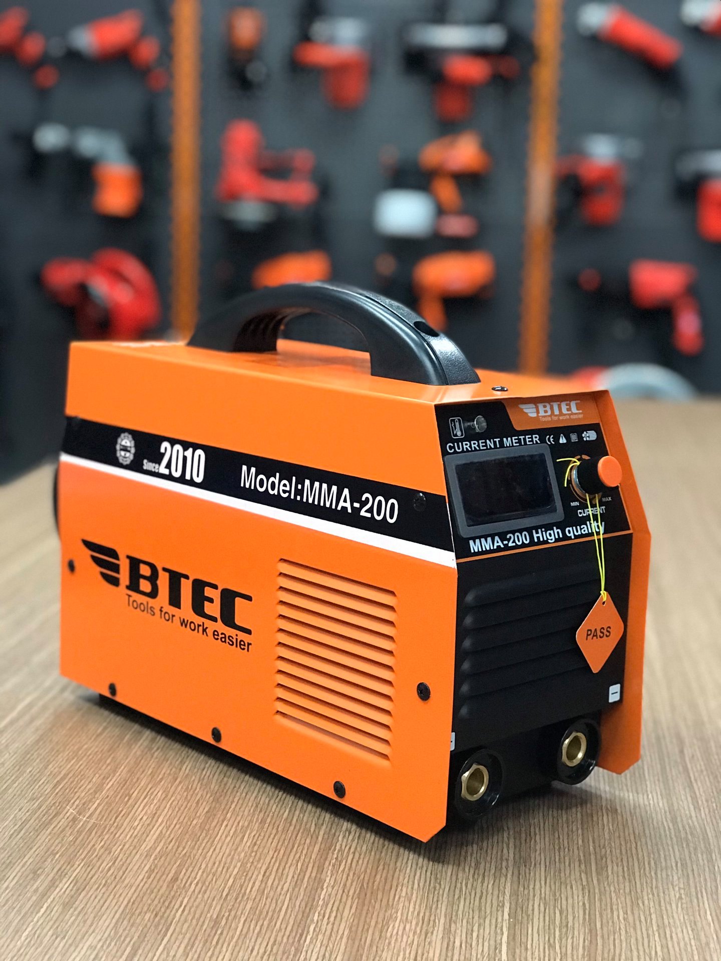 MÁY HÀN QUE ĐIỆN TỬ BTEC MMA-200 - HÀNG CHÍNH HÃNG