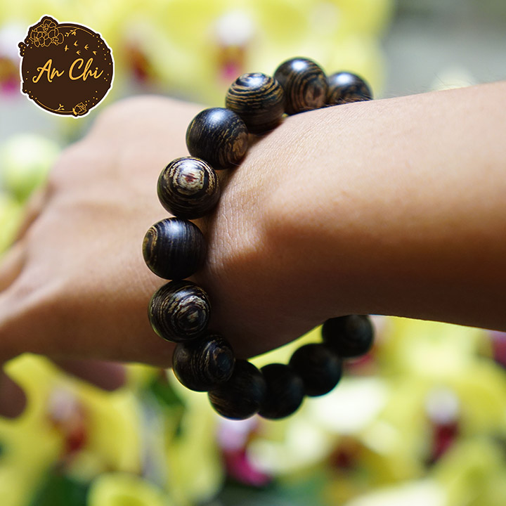Vòng Tay Trầm Hương 16 Hạt An Chi, hạt gỗ trầm Indonesia tròn đẹp dùng để thu hút May Mắn Tài Lộc Bình An