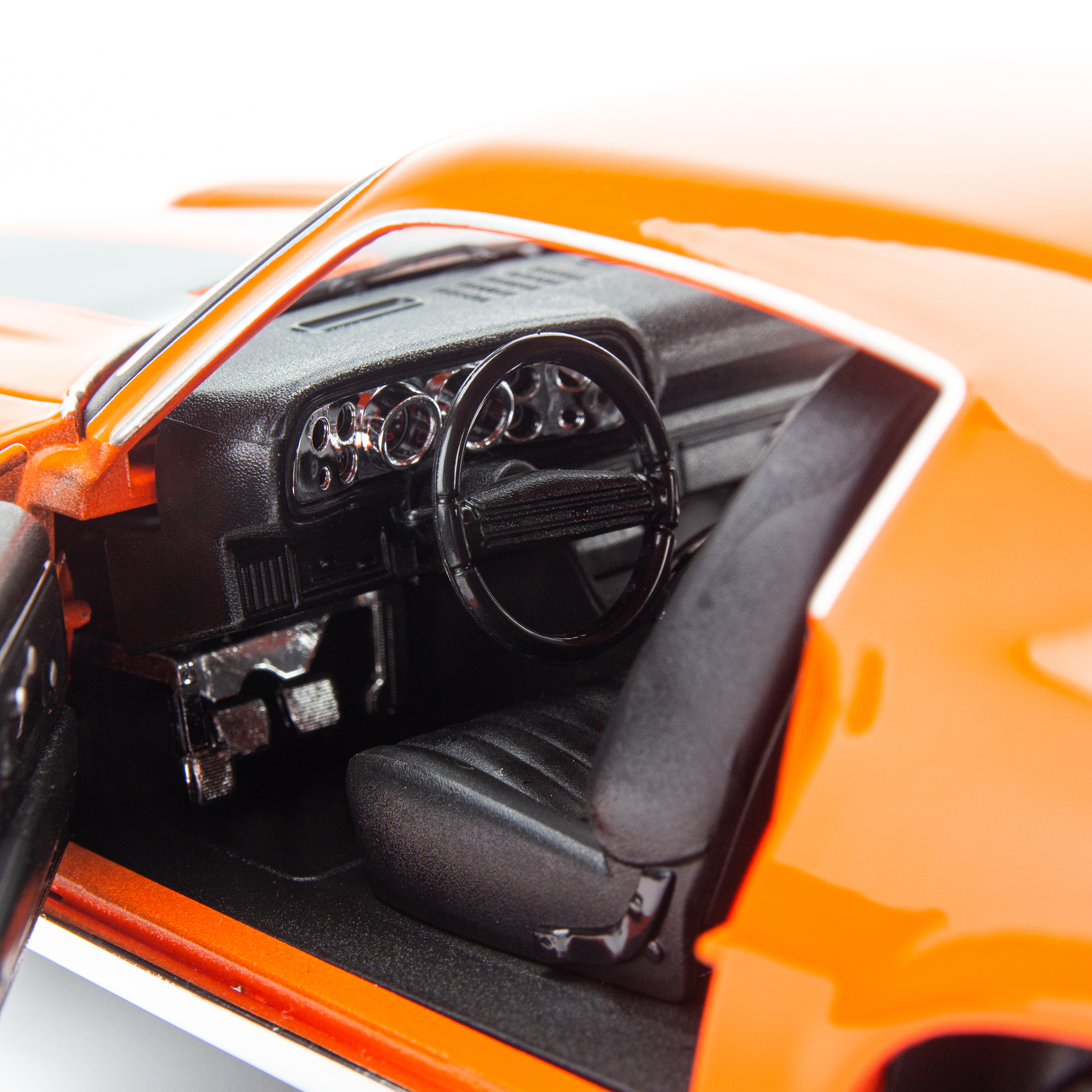 Mô hình xe Chevrolet Chevelle SS454 Sport Coupe 1971 1:18 Maisto - 31890