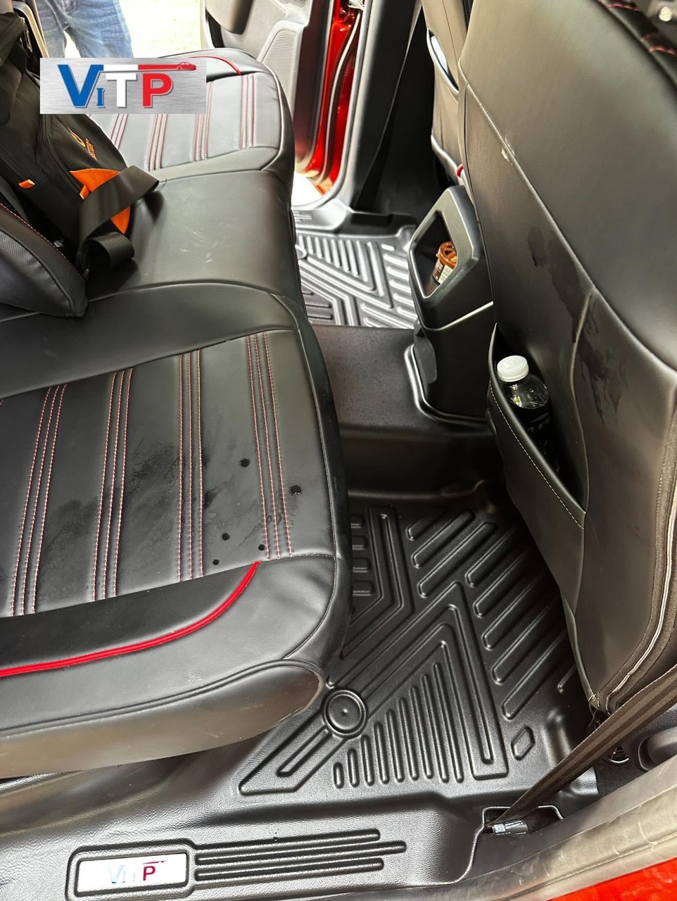 Thảm Sàn ViTP Nhựa Đúc Khuôn Tràn Viền Bậc Cửa Ford Raptor