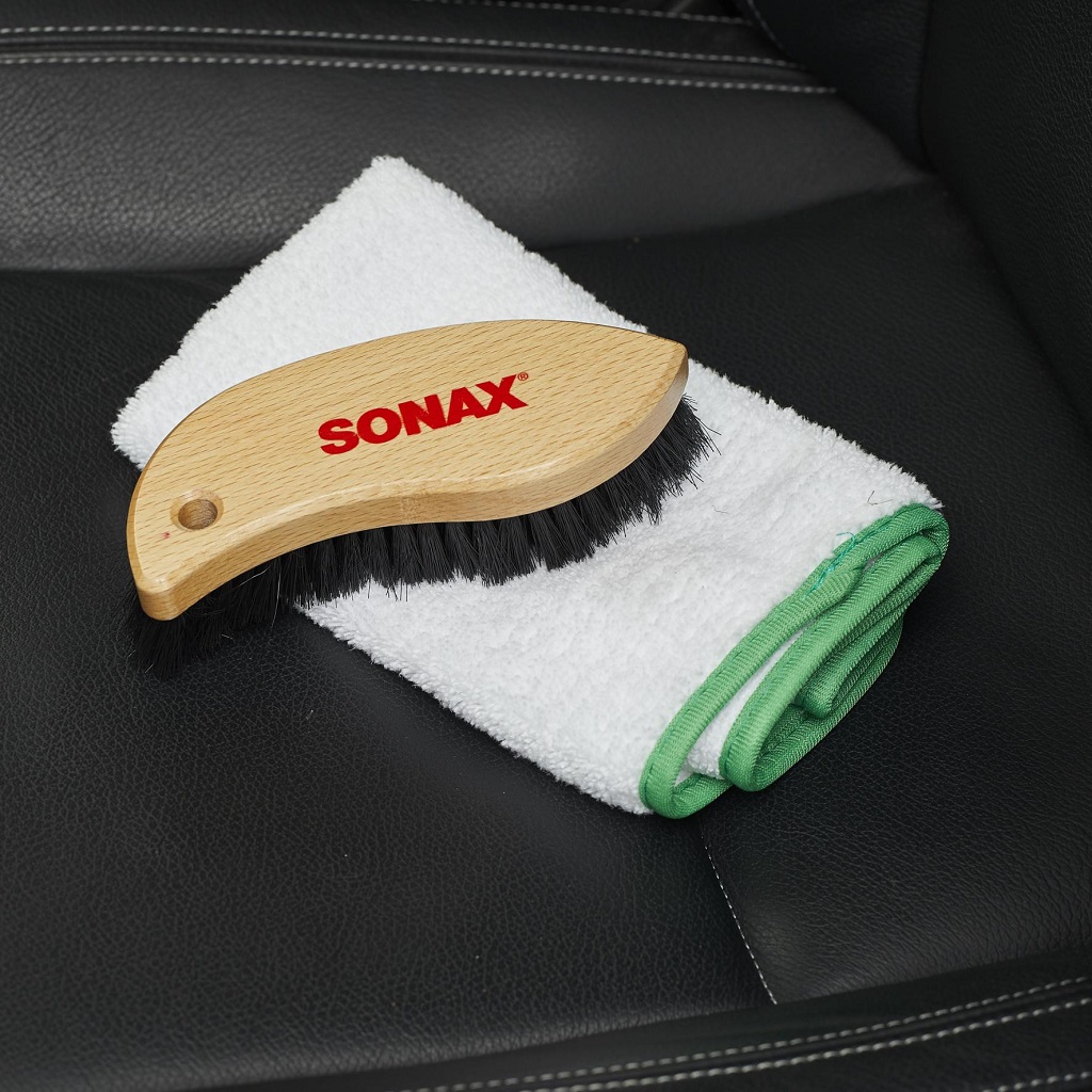 Bàn chải vệ sinh nội thất Textile and Leather Brush Sonax 416741