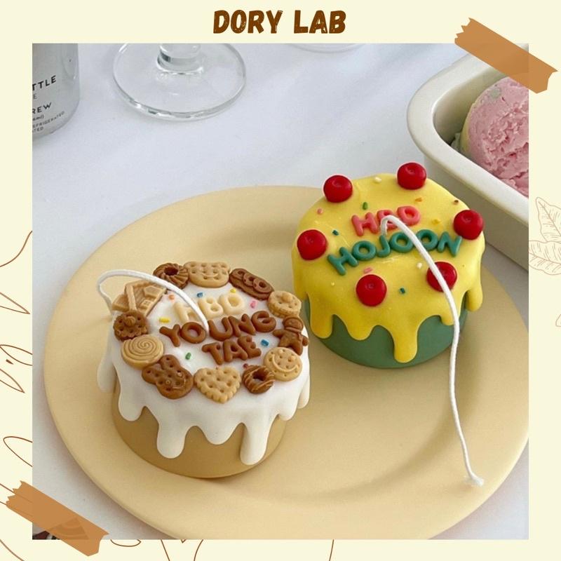 Nến Thơm Handmade Bánh Kem Sô-cô-la Trang Trí Chữ Theo Yêu Cầu - Dory Lab