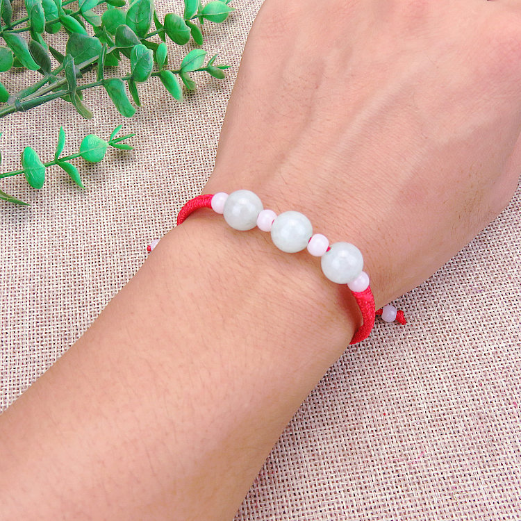 Combo Vòng đeo tay chỉ đỏ đính 7 hạt Ngọc Cẩm Thạch thiên nhiên 100%, Chu vi vòng 22cm, thiết kế co giãn, Kèm bản Photocopy GIẤY KIỂM ĐỊNH CỦA SJC LAB (Full mã số), KÈM túi đựng Cung Hỷ