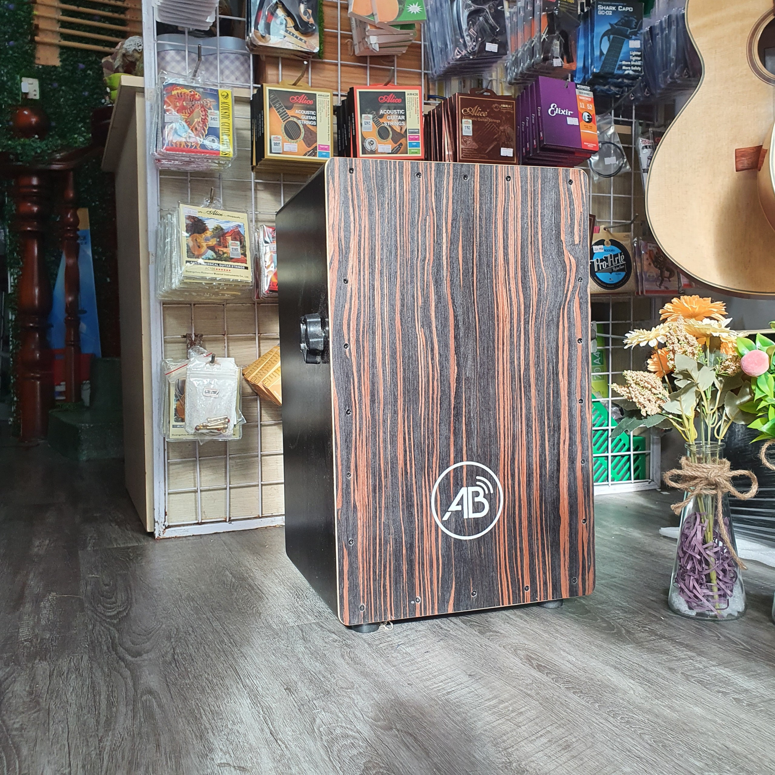 Trống Cajon AB Drum có tay chỉnh - Tặng bao, miếng lót êm mông