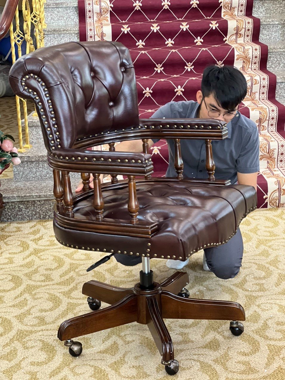 Ghế làm việc xoay 360 độ phong cách tân cổ điển