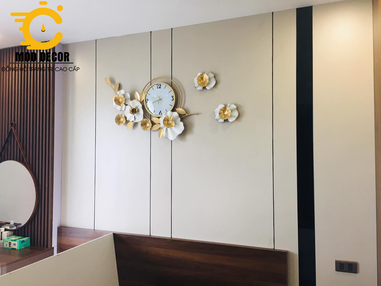 Đồng Hồ Treo Tường Trang Trí Decor hoa mai vàng 2106 quartz nội thất phòng khách cỡ lớn hiện đại cao cấp