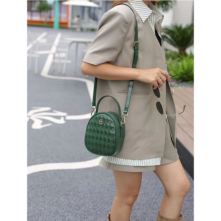 Túi xách nữ đeo chéo vài nhỏ BHM010