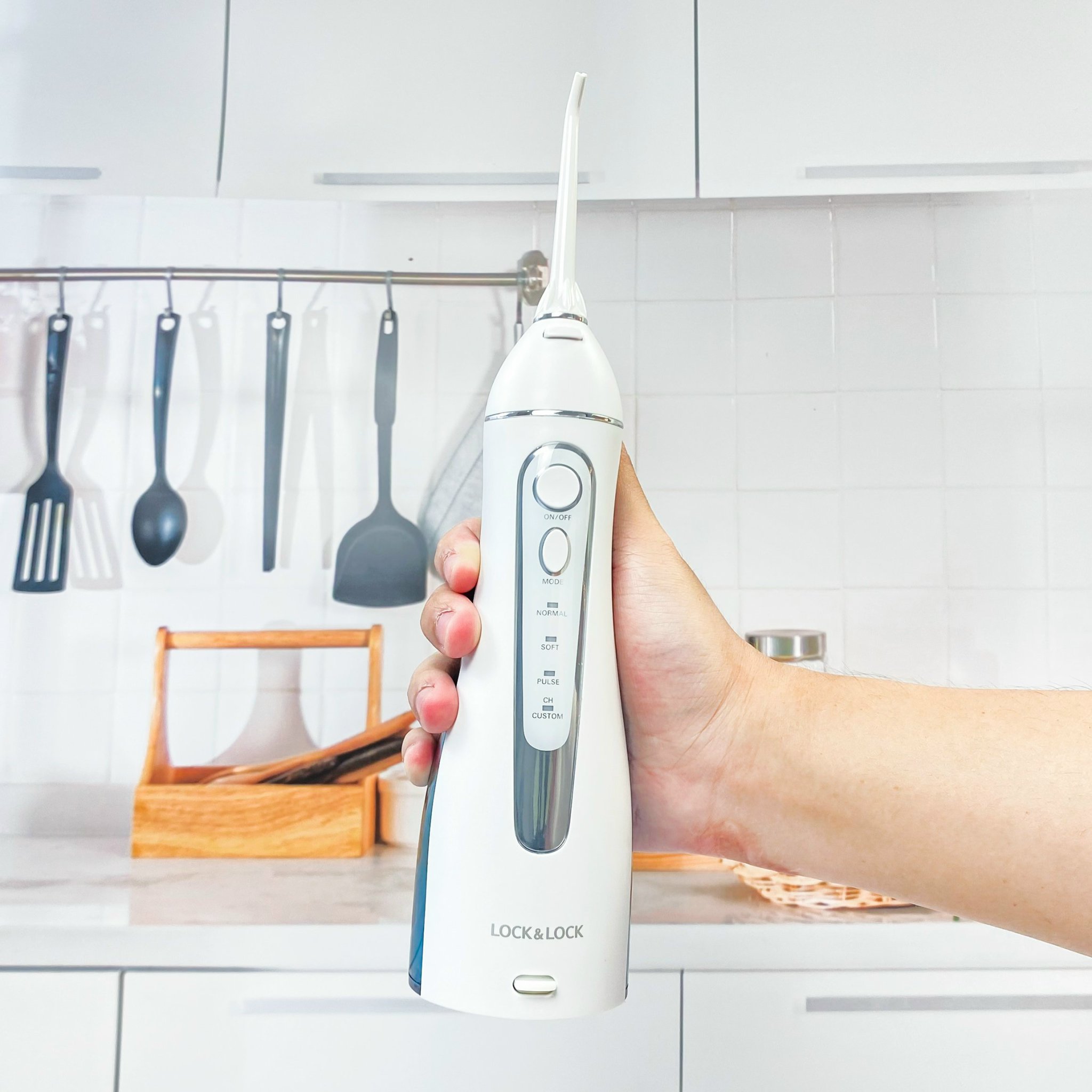 Máy Tăm Nước Không Dây Lock&amp;Lock Cordless Oral Irrigator ENR156BLU