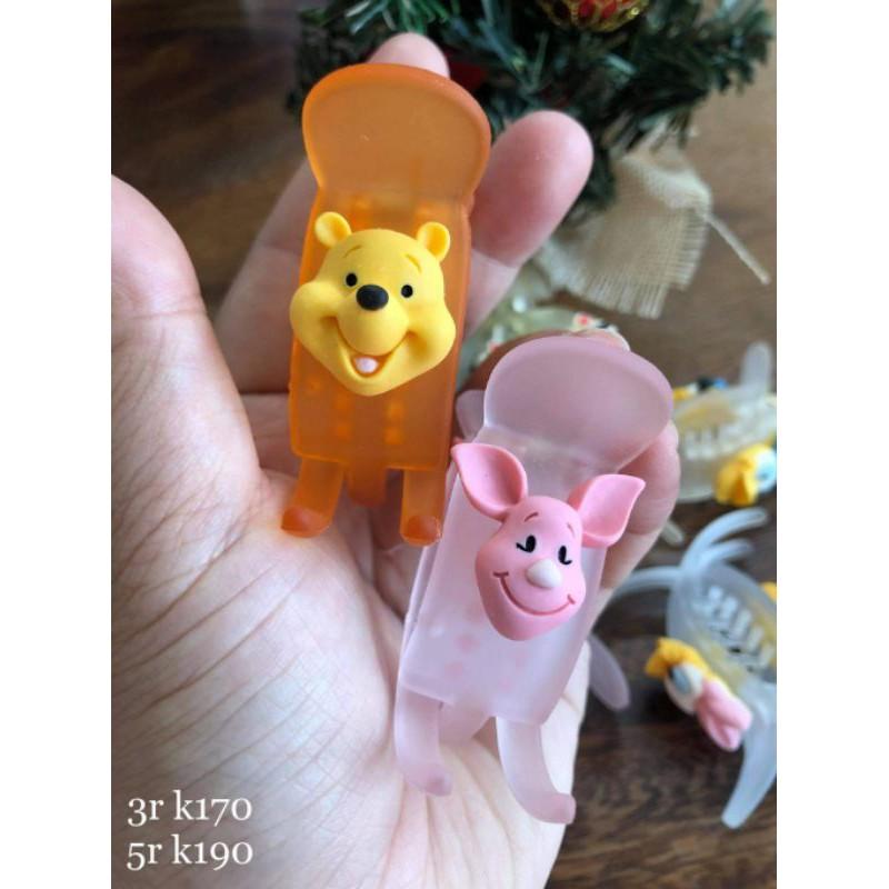 Kẹp càng cua 3 - 5 răng nhựa nhám trong đính icon Disney cao cấp