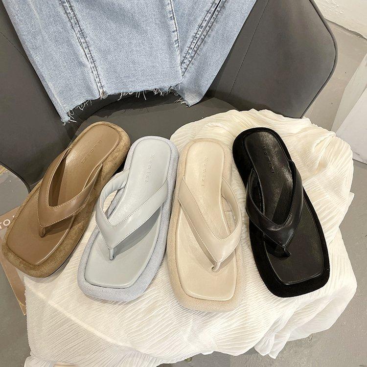 Ulzzang Middle Heel Comfortable Clip Flat Slipper Sandals