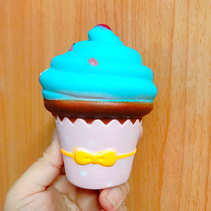 Squishy bánh cupcake