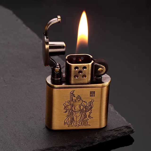 Vỏ Hột Quẹt Bật Lửa Xăng Đá Độc Lạ Dolphin HY676 Khắc Quan Vũ Đẹp Độc Lạ - Dùng Xăng Bấc Đá Cao Cấp