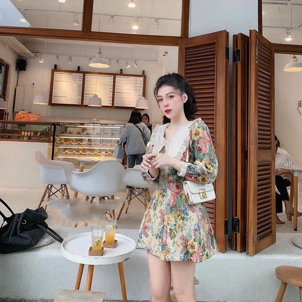 Váy hoa cổ bèo