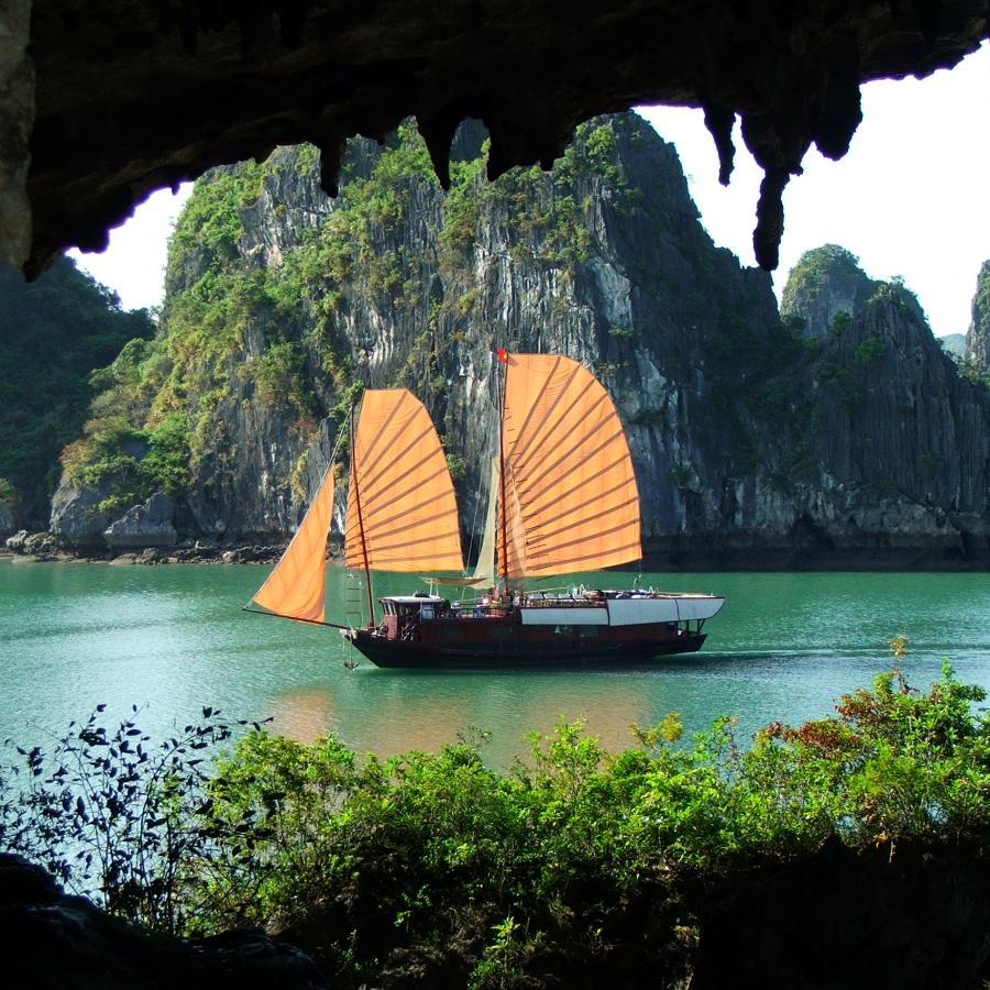 Tour Tham Quan Vịnh Hạ Long 1 Ngày Từ HN , Khởi Hành Hàng Ngày