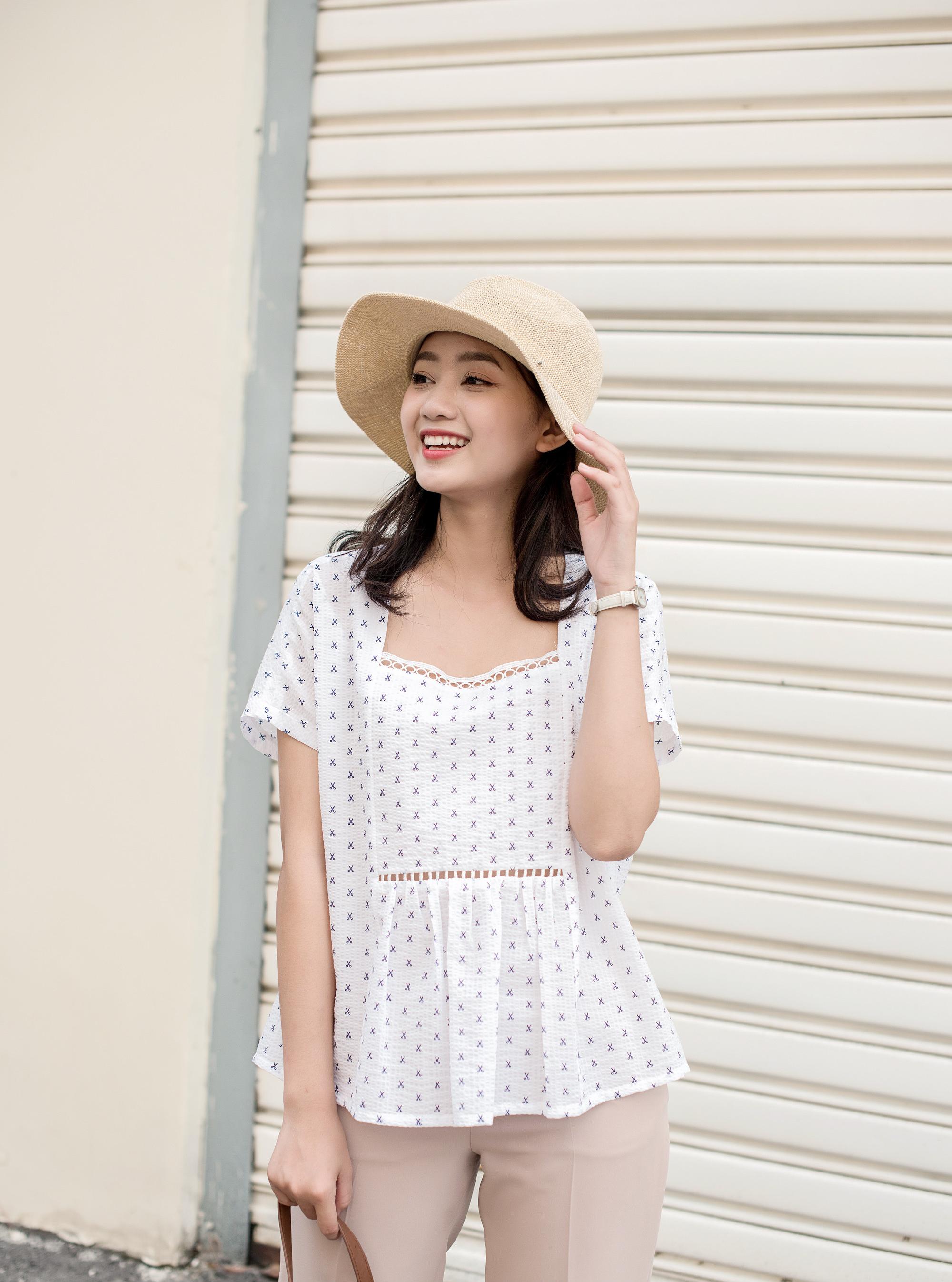 Áo trắng họa tiết RD6