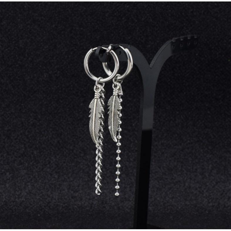 Khuyên tai Jungkook chiếc lá