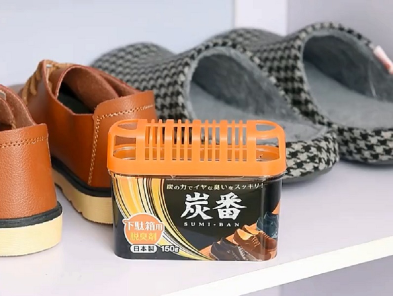 Hộp khử mùi tủ giày than hoạt tính của Nhật Bản