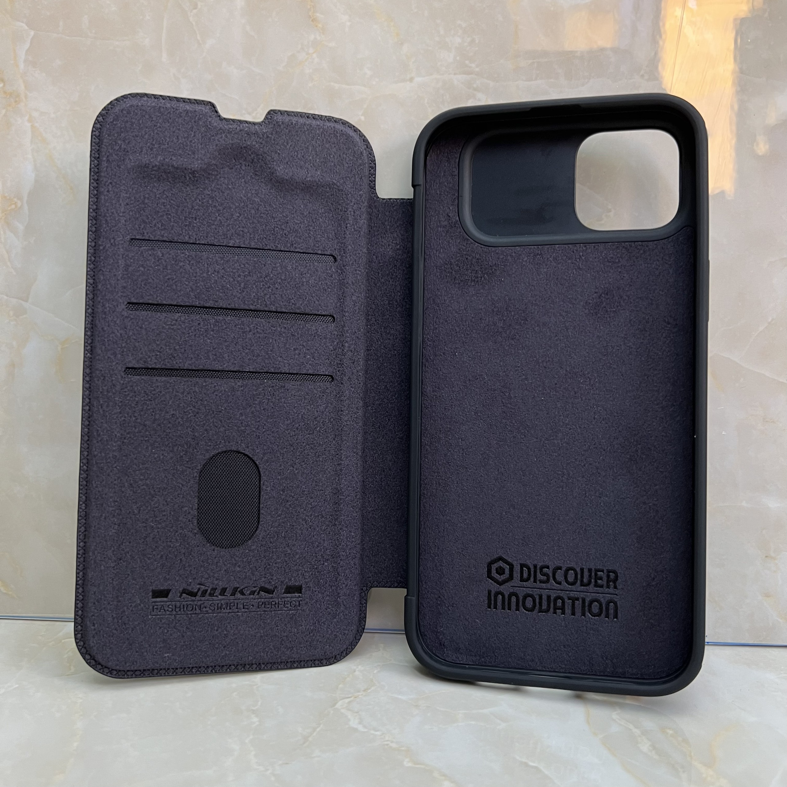 Bao da dành cho iPhone 14 Plus Nillkin Qin - Hàng chính hãng