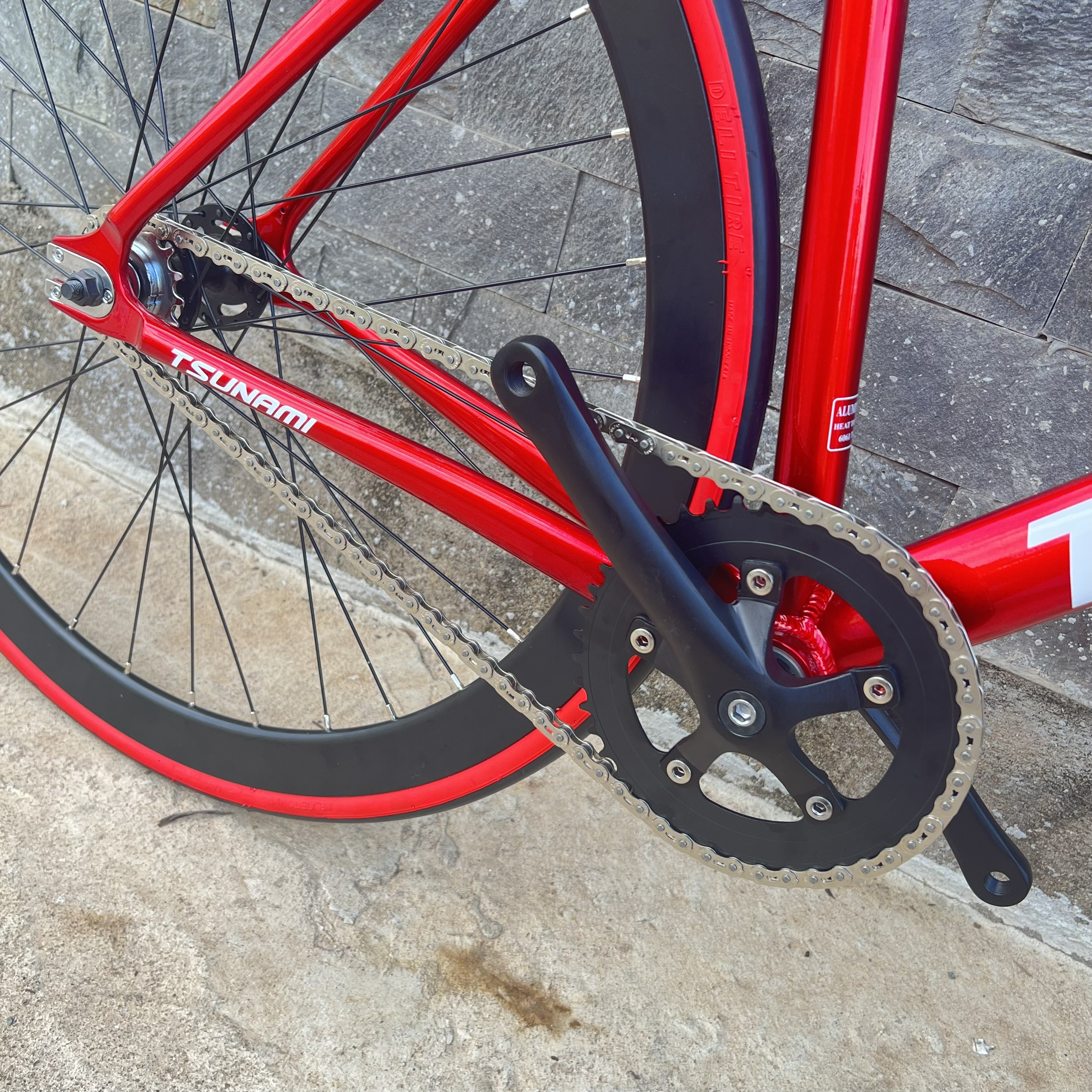 Xe đạp fixed gear TSUNAMI SNM100 cơ bản - Màu đỏ
