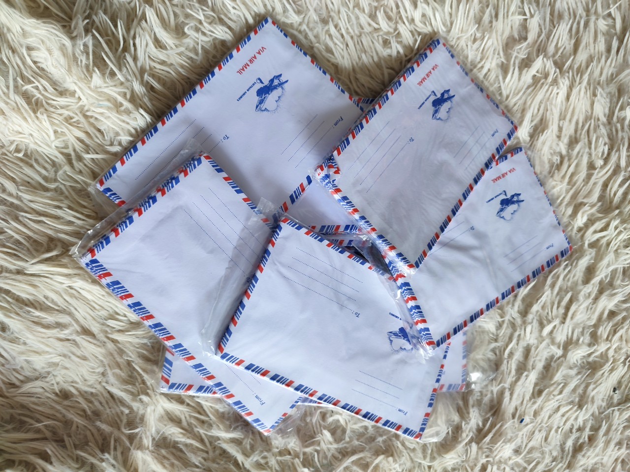 Phong bì thư máy bay có keo dán