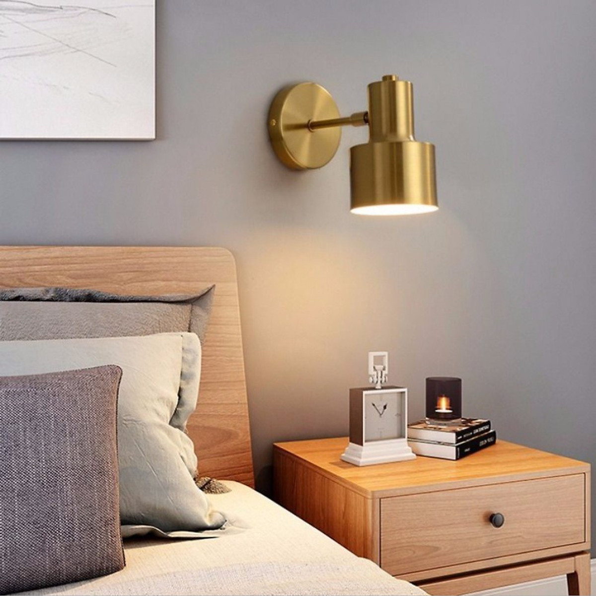 Đèn tường mạ đồng hiện đại trang trí nội thất cao cấp, sang trọng.