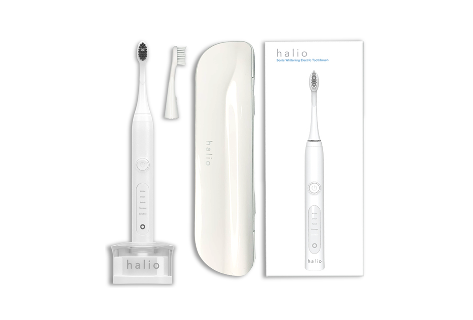 Box Valentine OnlyU ( Vòi Sen Tăng Áp Lọc Nước Halio, Bàn chải đánh răng điện Sonic Whitening Toothbrush Pro White, Máy Rửa Mặt Cho Da Nhạy Cảm Pink)