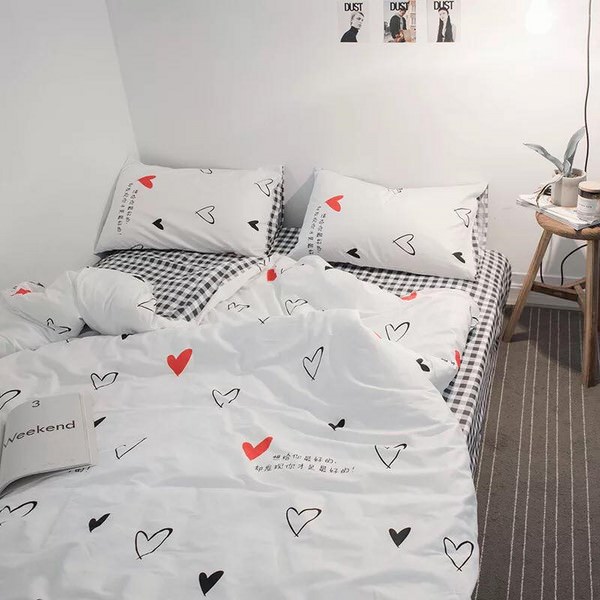 Bộ Chăn Ga Cao Cấp 4 Món Họa Tiết Tim - Trắng