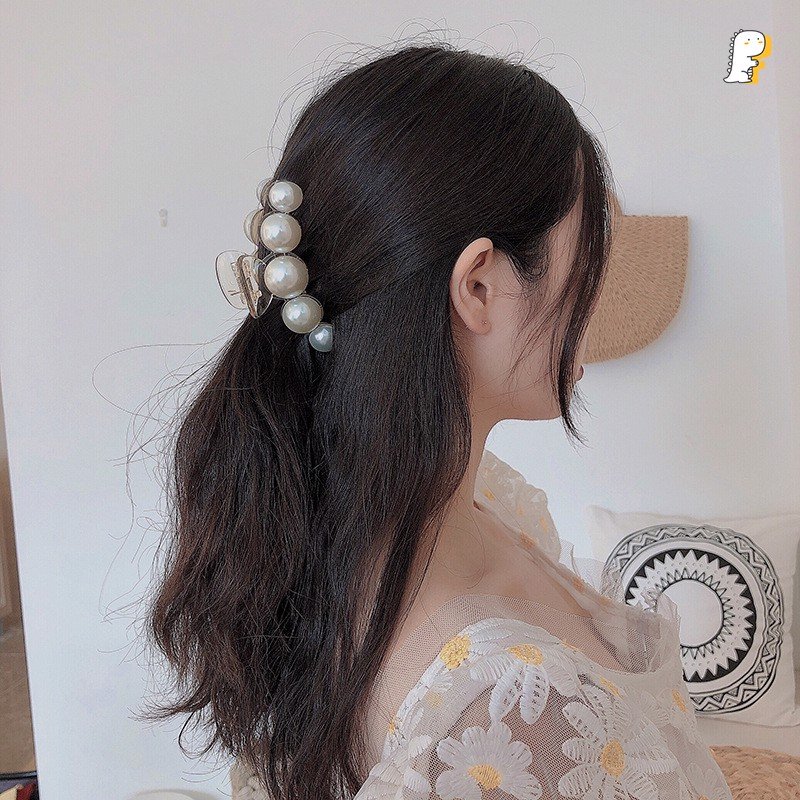 Kẹp tóc ngọc trai xinh 5 hạt rất xinh cho chị em kẹp nửa đầu