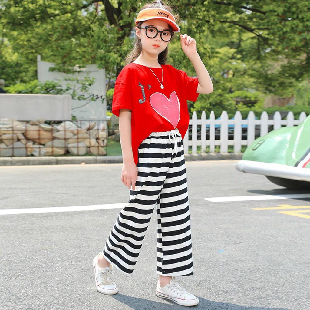 Bộ bé gái hình tim xinh phối quần sọc sang chảnh cho bé diện mùa xuân