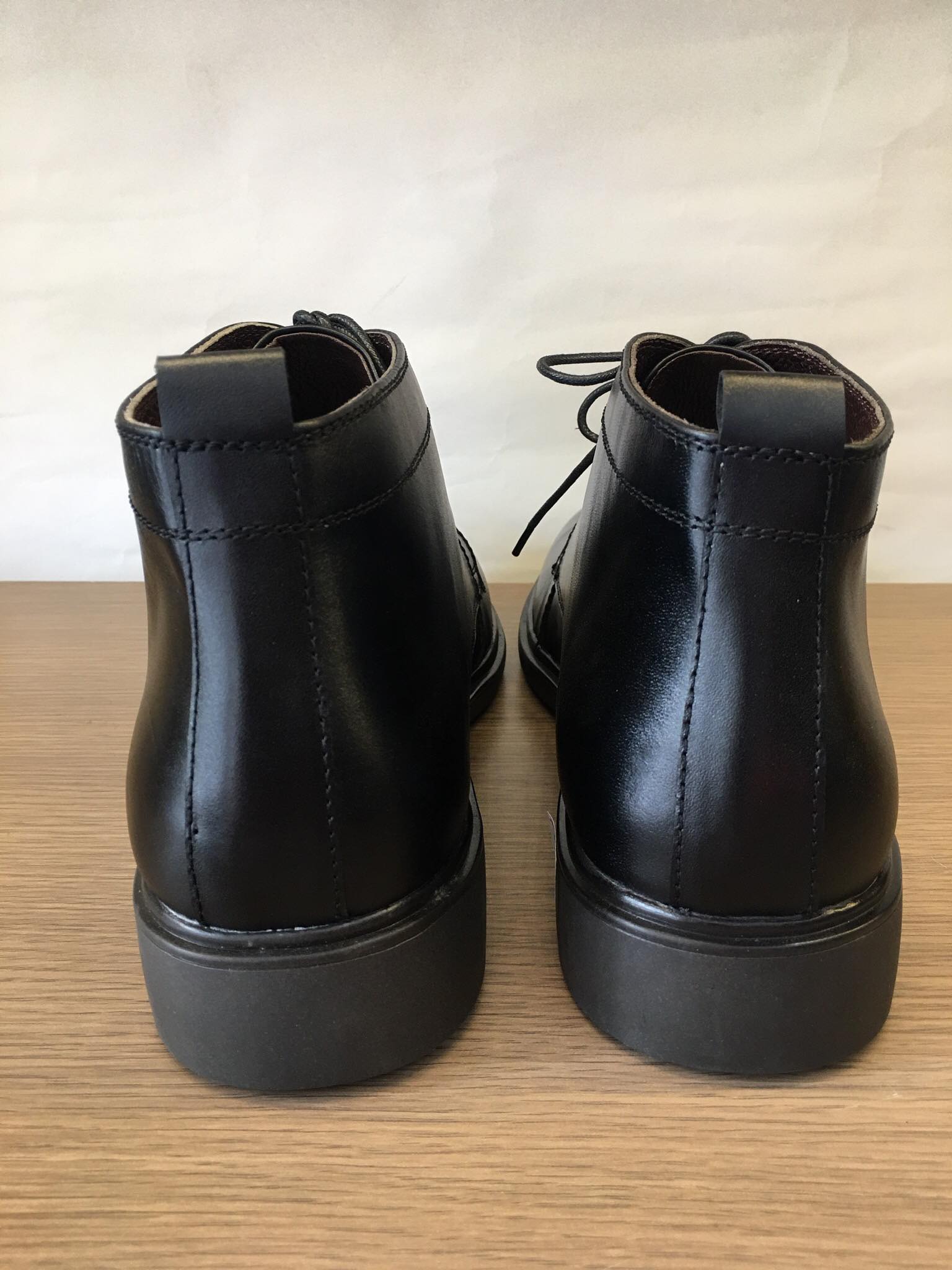Giày boot nam cột dây da bò thật màu đen-B022