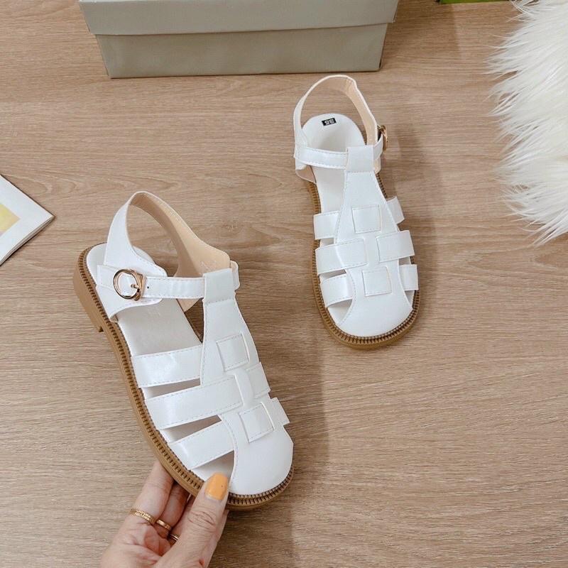 Sandal chiến binh đế bằng quai dọ 2 màu trắng đen khóa cài mẫu dép xăng đan học sinh hot trend 2022