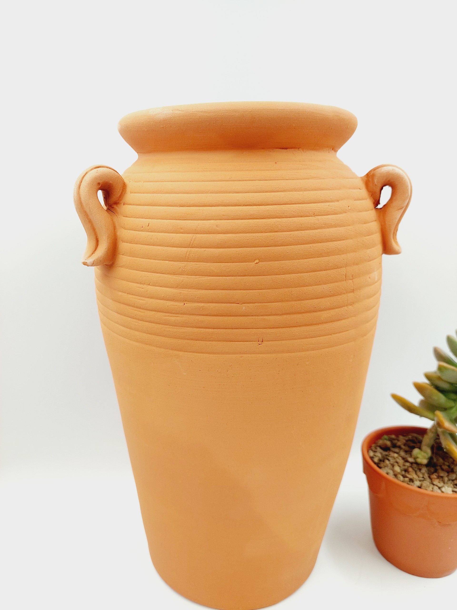 Chậu đất nung, chậu sen đá - Bình quai 1330, đường kính miệng tầm 13cm, chiều cao 30cm