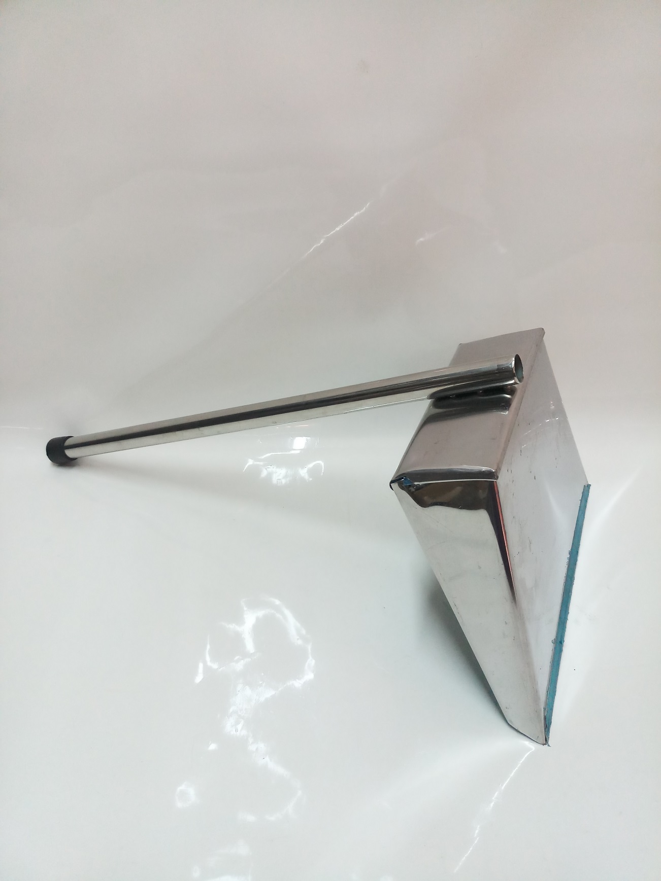 KY HỐT RÁC INOX CÁN DÀI.