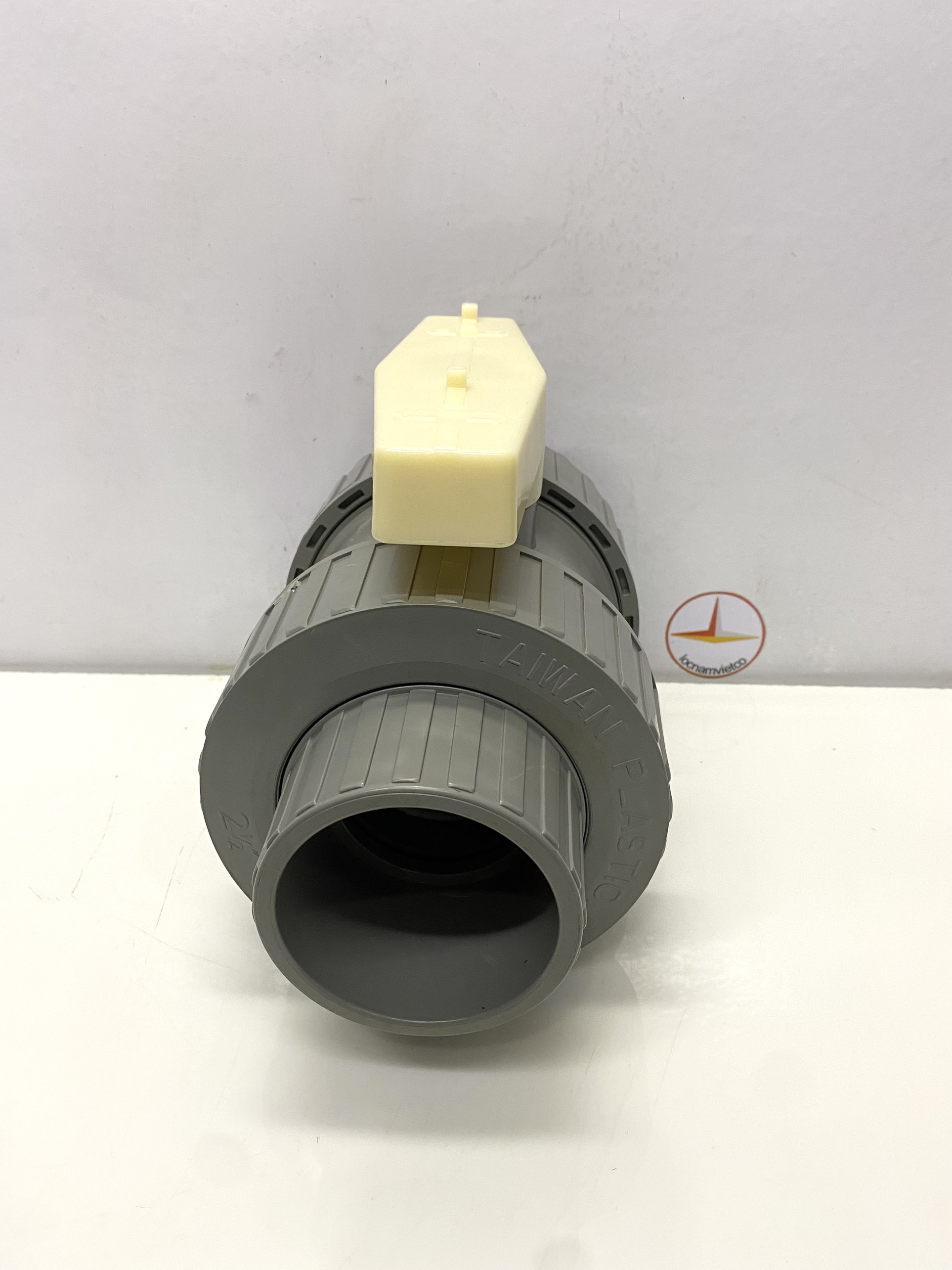 Van hai (2) đầu rắc co 75 nhựa PVC Jiarong _ UB025