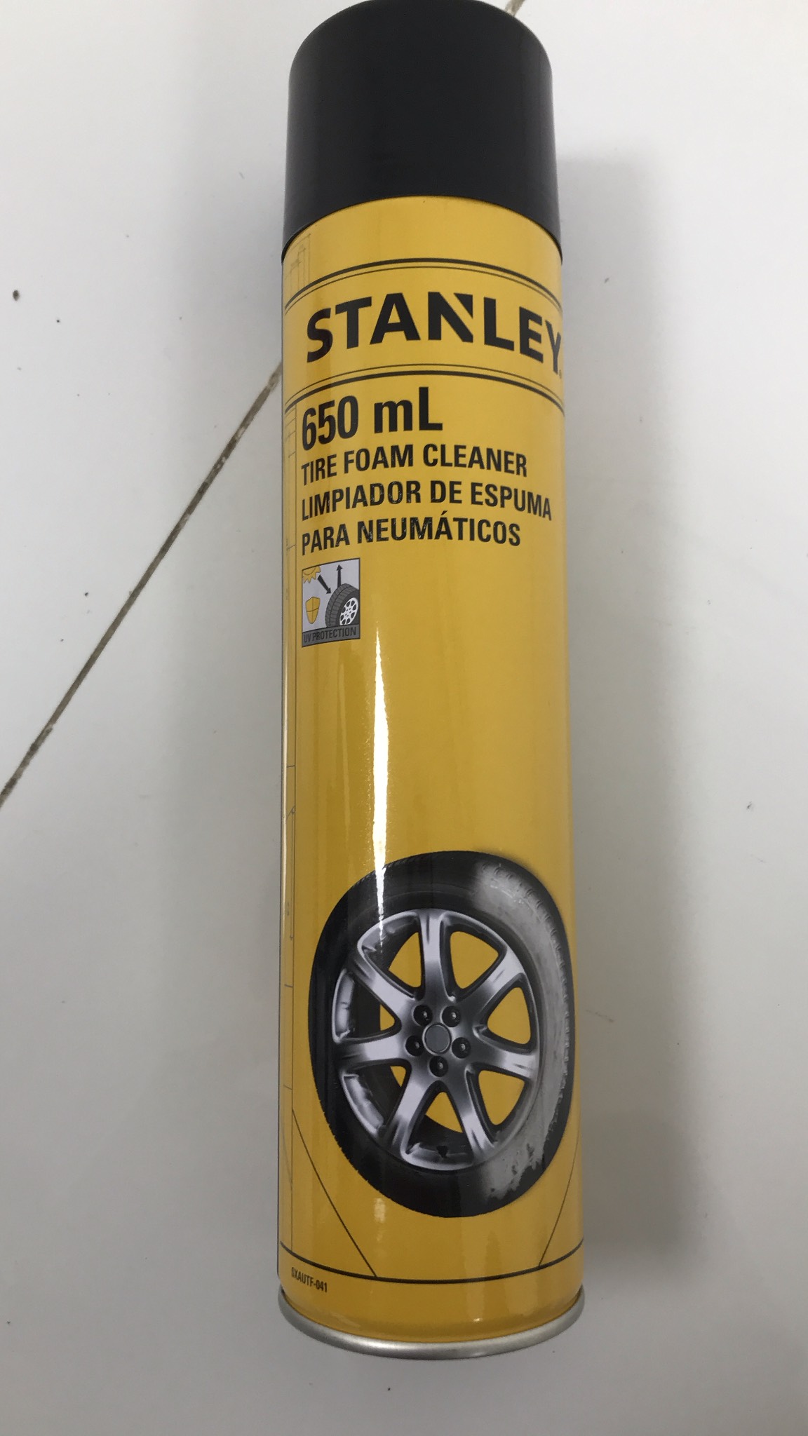 Dung dịch bảo dưỡng và làm sạch lốp xe Stanley SXAUTF-041 (650ml)