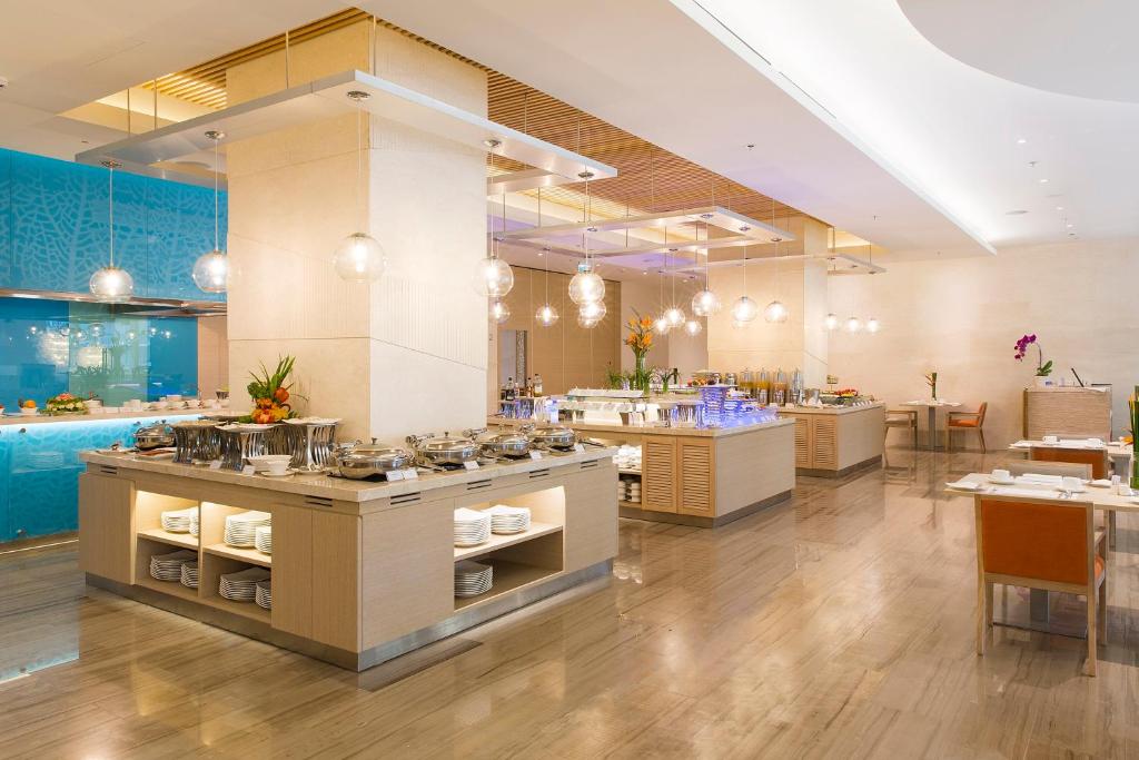 Combo 4N3D KS Liberty Central Hotel Nha Trang: VMB khứ hồi Hà Nội - Nha Trang + Phòng Tiêu Chuẩn + Ăn sáng