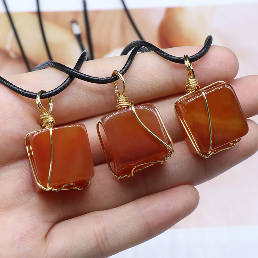 Dây Chuyền Phong Thủy Đá Red Agate 17 Mm