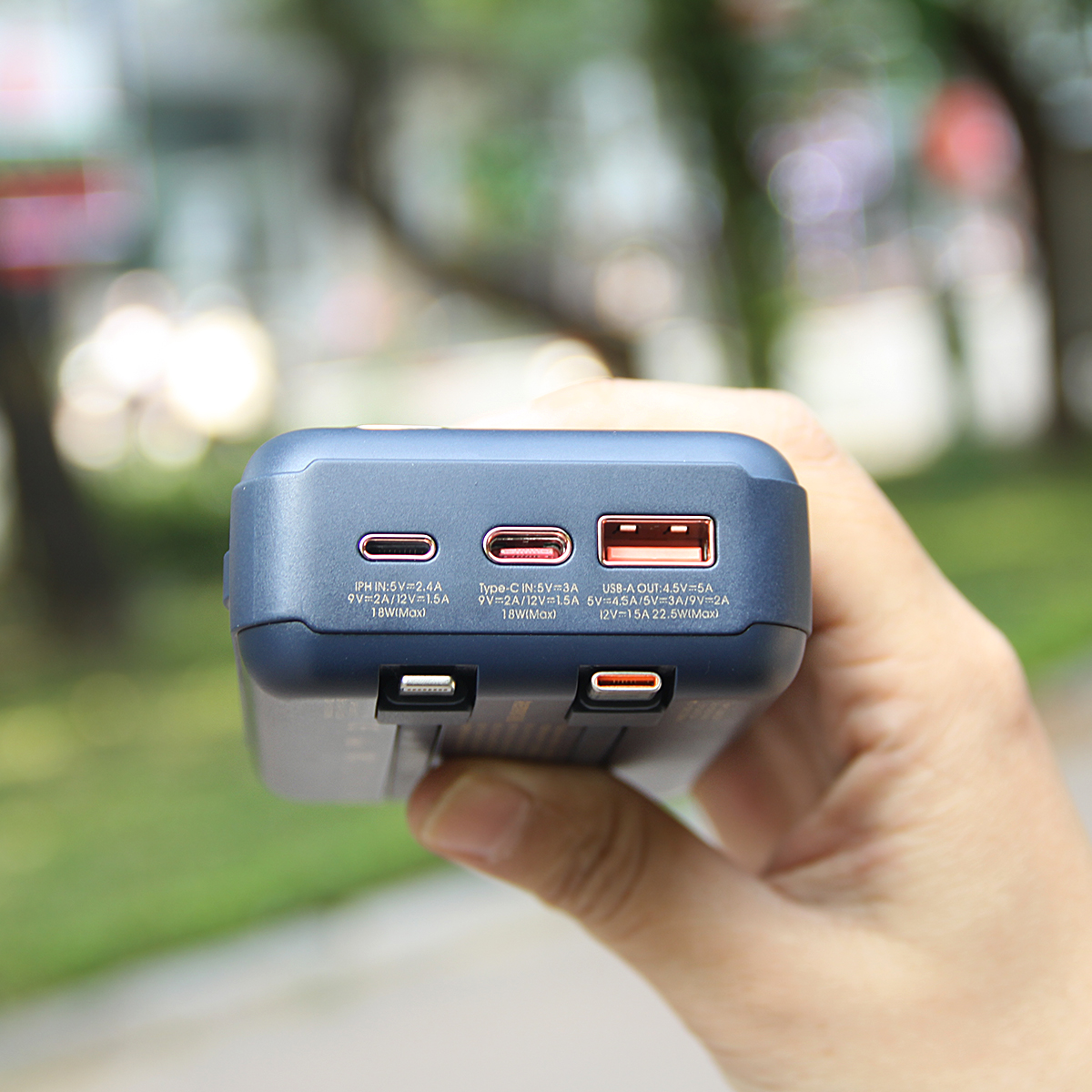 Pin Sạc Dự Phòng Không Dây Từ Tính Remax RPP-519 20000mAh Tích Hợp Kèm 2 Cáp Sạc Nhanh PD 22.5W - Hàng Chính Hãng Remax